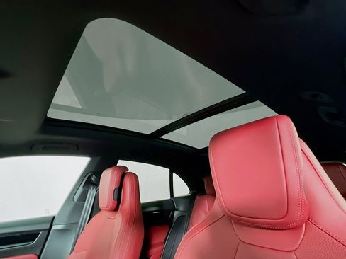 New 2026 Porsche Macan 4 Electric image 14