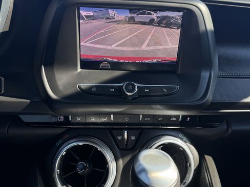 Used 2020 Chevrolet Camaro LT image 23