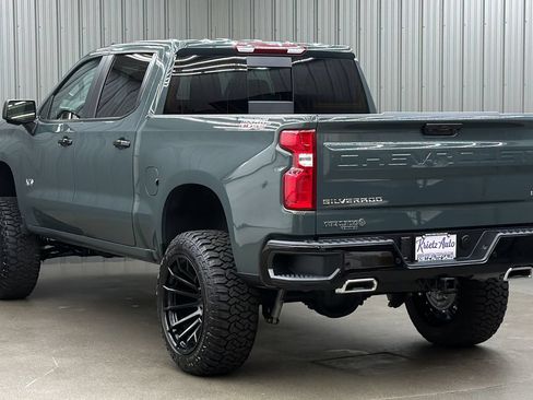 Used 2026 Chevrolet Silverado 1500 LT Trail Boss w/ LT Trail Boss Premium Package AWD/4WD image 3