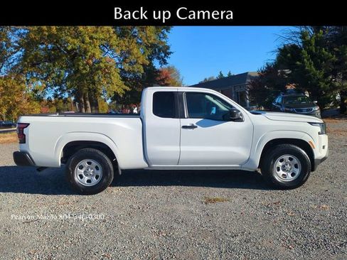 Used 2023 Nissan Frontier S image 3