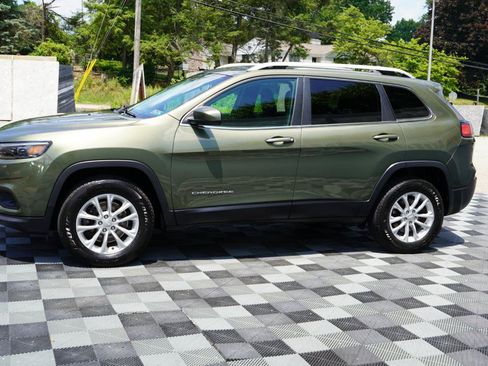 Used 2019 Jeep Cherokee Latitude w/ Popular Appearance Group AWD/4WD image 30
