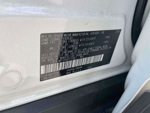 Used 2022 Toyota RAV4 LE AWD/4WD image 20