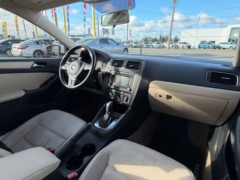 Used 2011 Volkswagen Jetta SE image 15