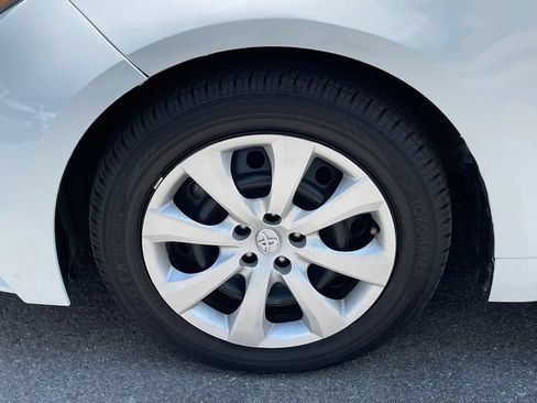 Used 2023 Toyota Corolla LE FWD image 31