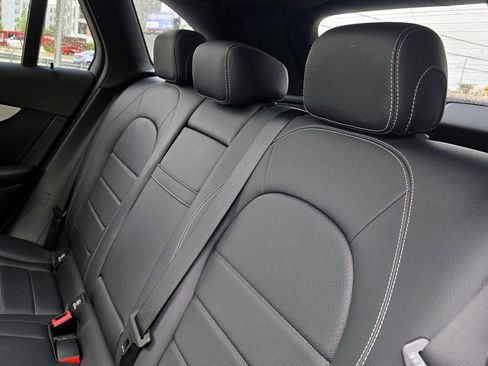 Used 2022 Mercedes-Benz GLC 300 4MATIC w/ Premium Package Lite image 28