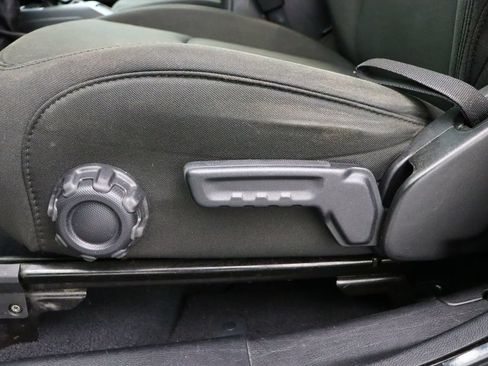 Used 2020 Jeep Wrangler Sport AWD/4WD image 11