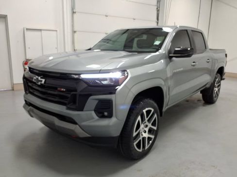 Used 2023 Chevrolet Colorado Z71 w/ Z71 Convenience Package 2 AWD/4WD image 7