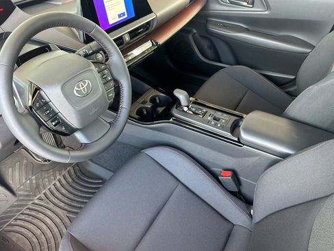 New 2027 Toyota Prius Plug-In Hybrid FWD image 16