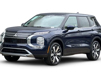 New 2025 Mitsubishi Outlander SE