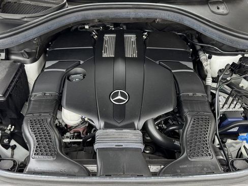 Used 2019 Mercedes-Benz GLE 400 4MATIC image 11