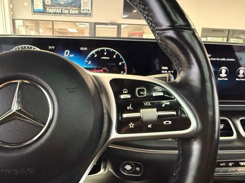 Used 2021 Mercedes-Benz GLS 580 4MATIC image 12