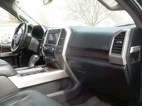 Used 2017 Ford F150 Lariat AWD/4WD image 6