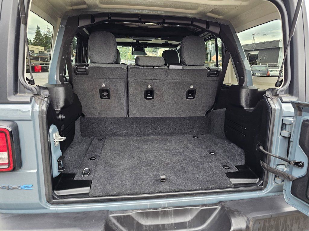 Used 2024 Jeep Wrangler Unlimited AWD/4WD image 14
