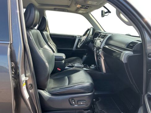 Used 2018 Toyota 4Runner Limited AWD/4WD image 22