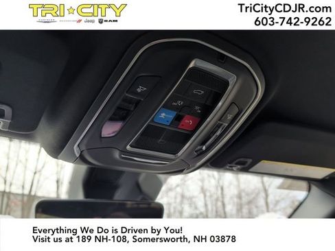 New 2025 Jeep Grand Cherokee L Limited w/ Black Appearance Package image 20