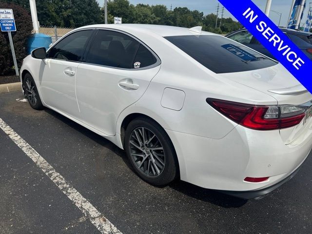 Used 2016 Lexus ES 350 w/ Navigation System Package FWD image 4