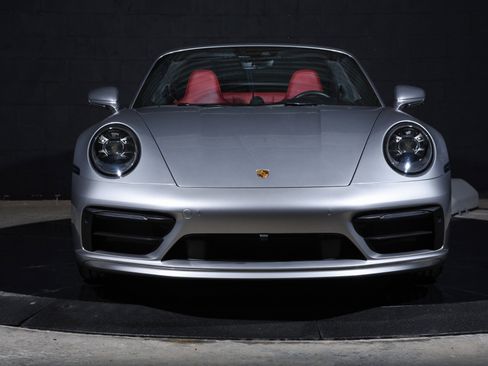 Used 2024 Porsche 911 Targa 4S image 12