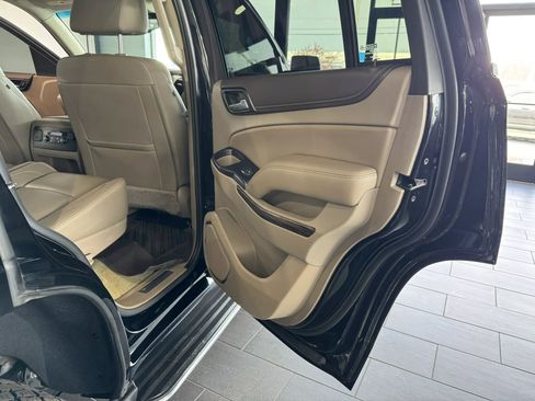 Used 2017 GMC Yukon SLT image 31