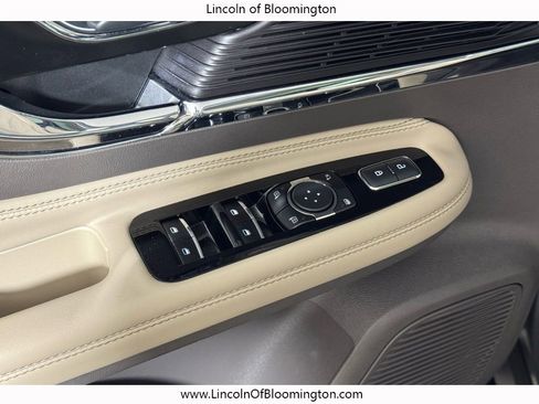 Used 2022 Lincoln Corsair Reserve w/ Equipment Group 201A image 18