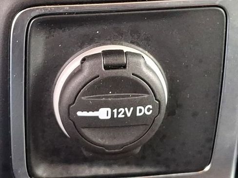 Used 2025 Jeep Wrangler Unlimited Sahara w/ Safety Group AWD/4WD image 26