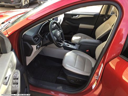 Used 2020 Ford Escape SEL image 13