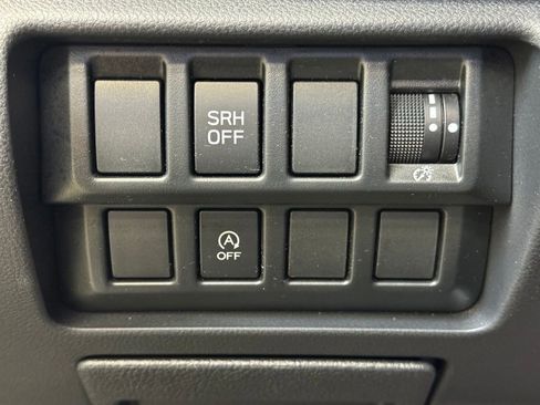 Used 2022 Subaru Forester Premium AWD/4WD image 31