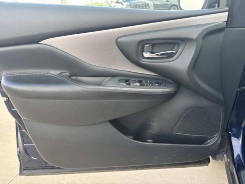 Used 2024 Nissan Murano SV AWD/4WD image 16