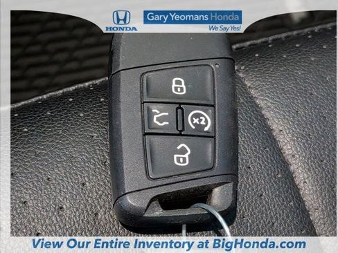Used 2023 Volkswagen Tiguan SE R-Line FWD image 31