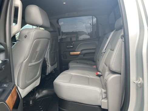 Used 2015 Chevrolet Silverado 2500 LTZ w/ Duramax Plus Package AWD/4WD image 18
