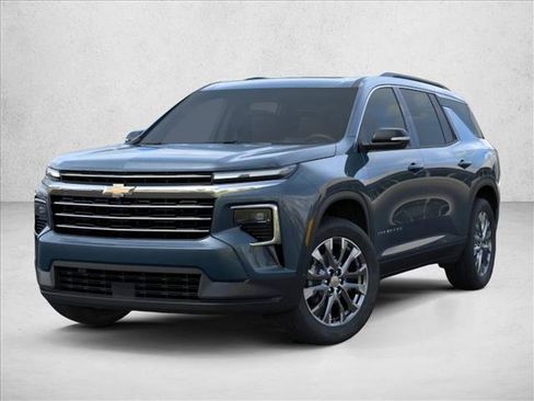 New 2026 Chevrolet Traverse LT w/ Sun and Wheel Package FWD image 8