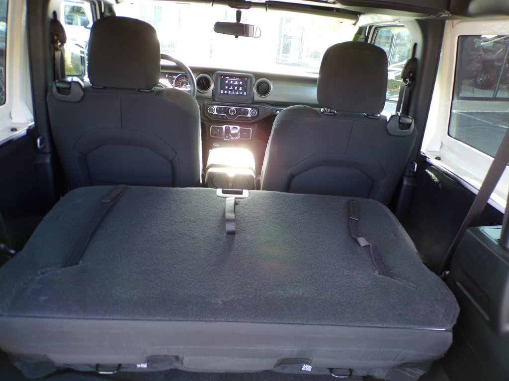 Used 2021 Jeep Wrangler Sport AWD/4WD image 9