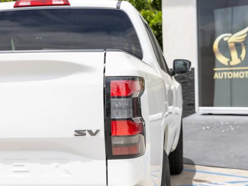 Used 2022 Nissan Frontier SV RWD image 34