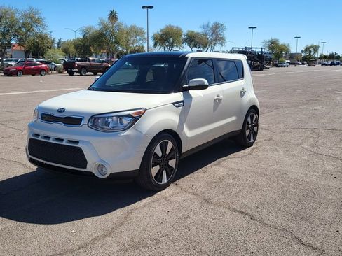 Used 2015 Kia Soul ! w/ Sun & Sound Package image 4