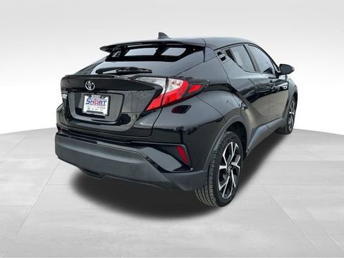Used 2021 Toyota C-HR XLE image 5