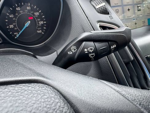 Used 2017 Ford Focus SEL w/ Cold Weather Package FWD image 32