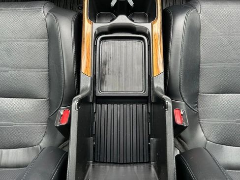 Used 2020 Honda CR-V Touring image 22