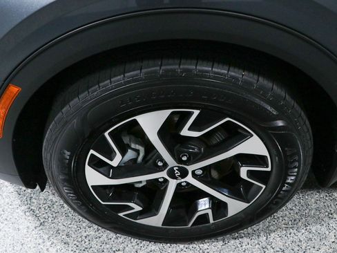 Used 2023 Kia Sportage EX FWD image 11