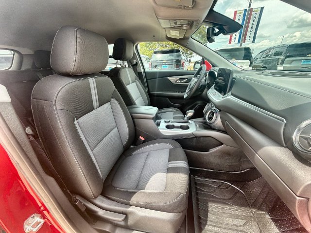 Used 2024 Chevrolet Blazer LT w/ Convenience Package FWD image 27