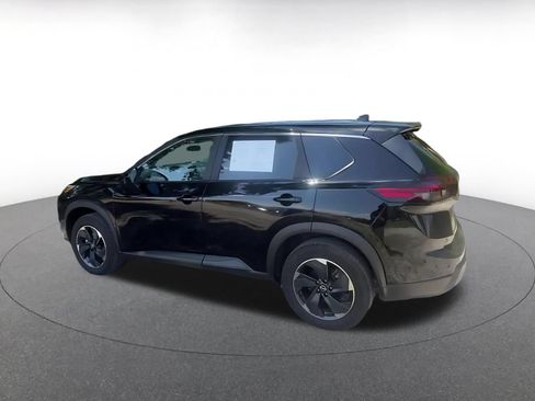 Used 2025 Nissan Rogue SV AWD/4WD image 8