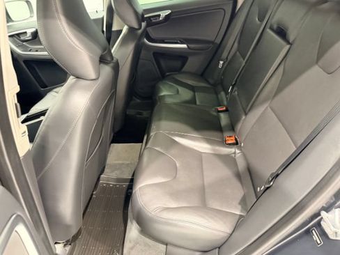 Used 2015 Volvo XC60 T6 Platinum FWD image 43