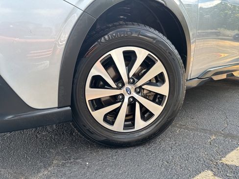 Used 2022 Subaru Outback Premium image 2