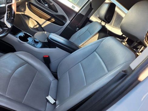 Used 2020 GMC Terrain SLT w/ Preferred Package image 9