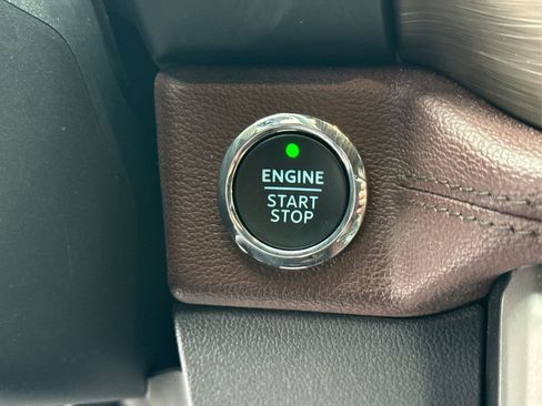 Used 2024 Ford Expedition Max Limited image 25