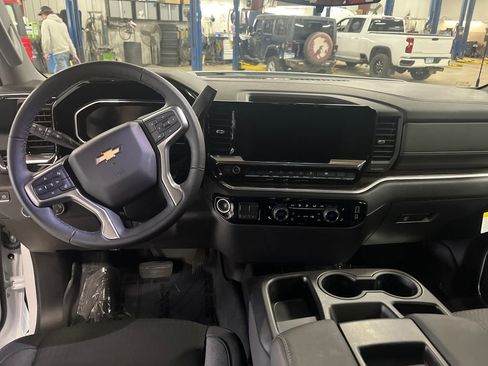 New 2026 Chevrolet Silverado 1500 LT w/ All Star Edition Plus AWD/4WD image 12