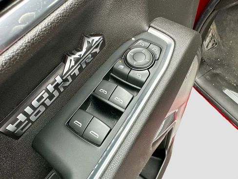 Used 2024 Chevrolet Silverado 1500 High Country w/ Technology Package AWD/4WD image 18