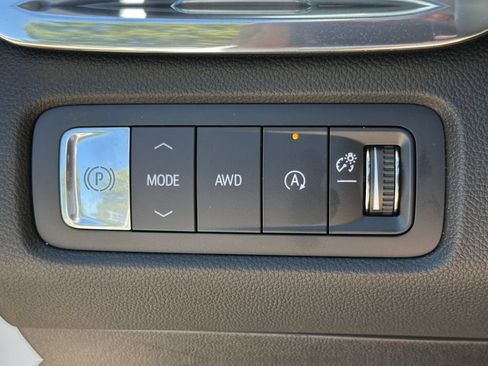 New 2026 GMC Acadia Denali w/ Super Cruise Package AWD/4WD image 31