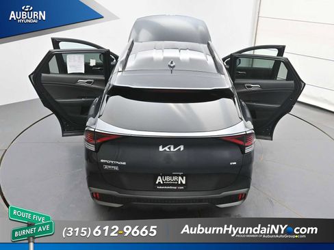 Used 2023 Kia Sportage X-Line AWD/4WD image 35