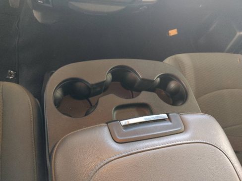 Used 2019 RAM 1500 Classic SLT AWD/4WD image 26