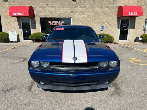 Used 2010 Dodge Challenger SE image 2