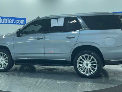 Used 2024 Cadillac Escalade Premium Luxury image 5